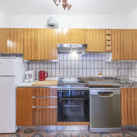Casa D Ajal, Tranquilla E Completamente Attrezzata דירה